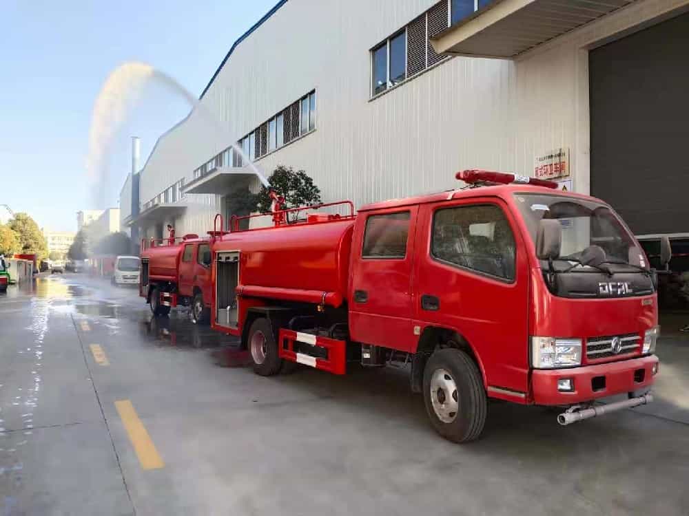 東風(fēng)3.5噸灑（供）水車