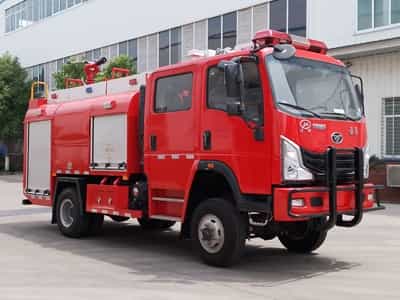 重汽豪曼四驅(qū)2.5噸水罐消防車
